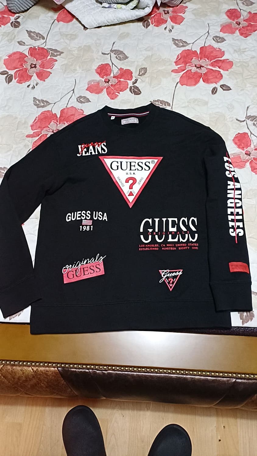 게스 맨투맨 실측105 가슴58 기장74 상품이미지1