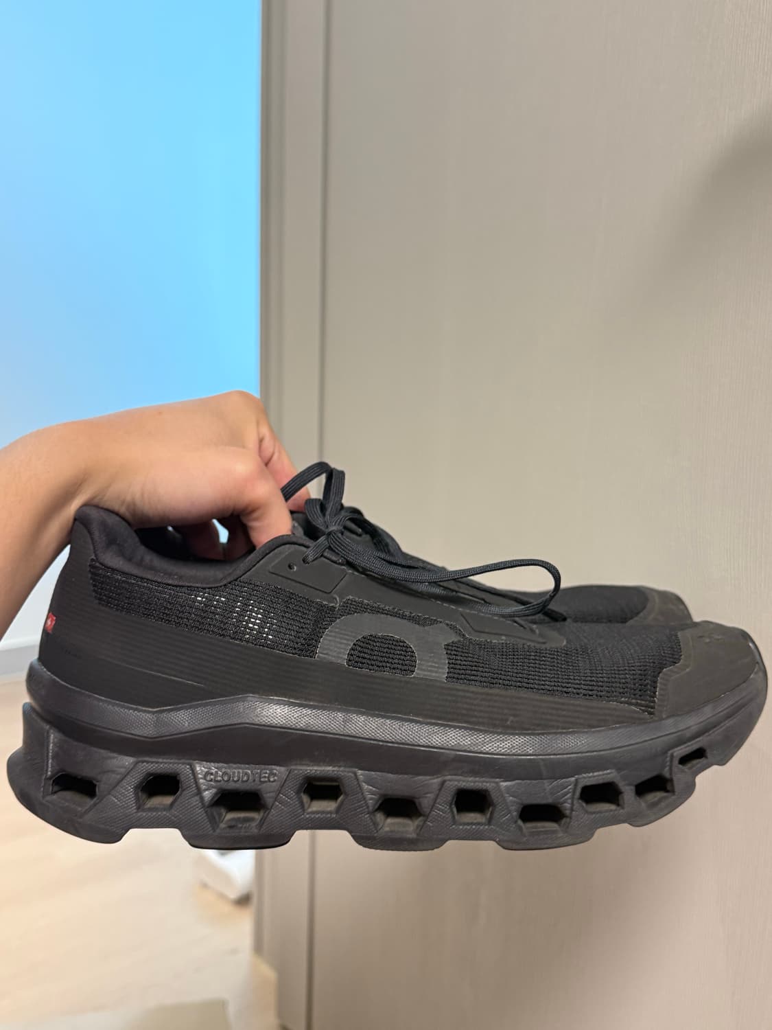 온러닝 클라우드몬스터 보이드 블랙 275 상품이미지3