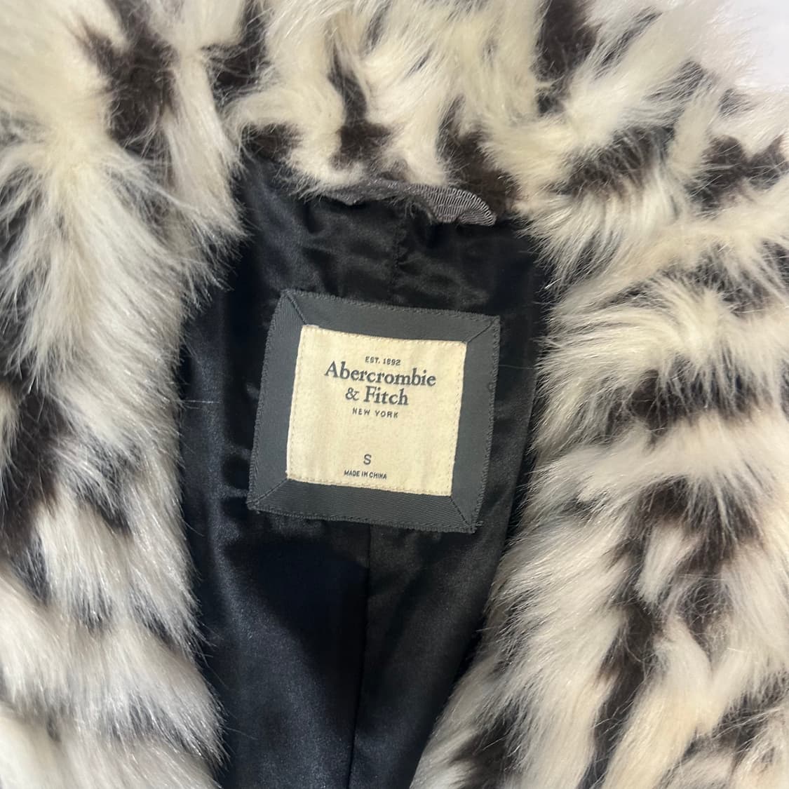 아베크롬비 퍼자켓 S 상품이미지3