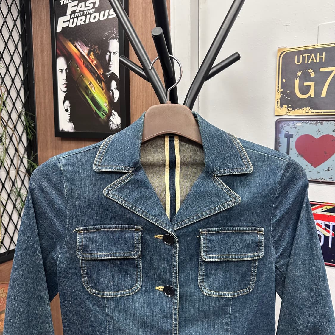 Pocket Detail Vintage Denim Jacket 상품이미지3