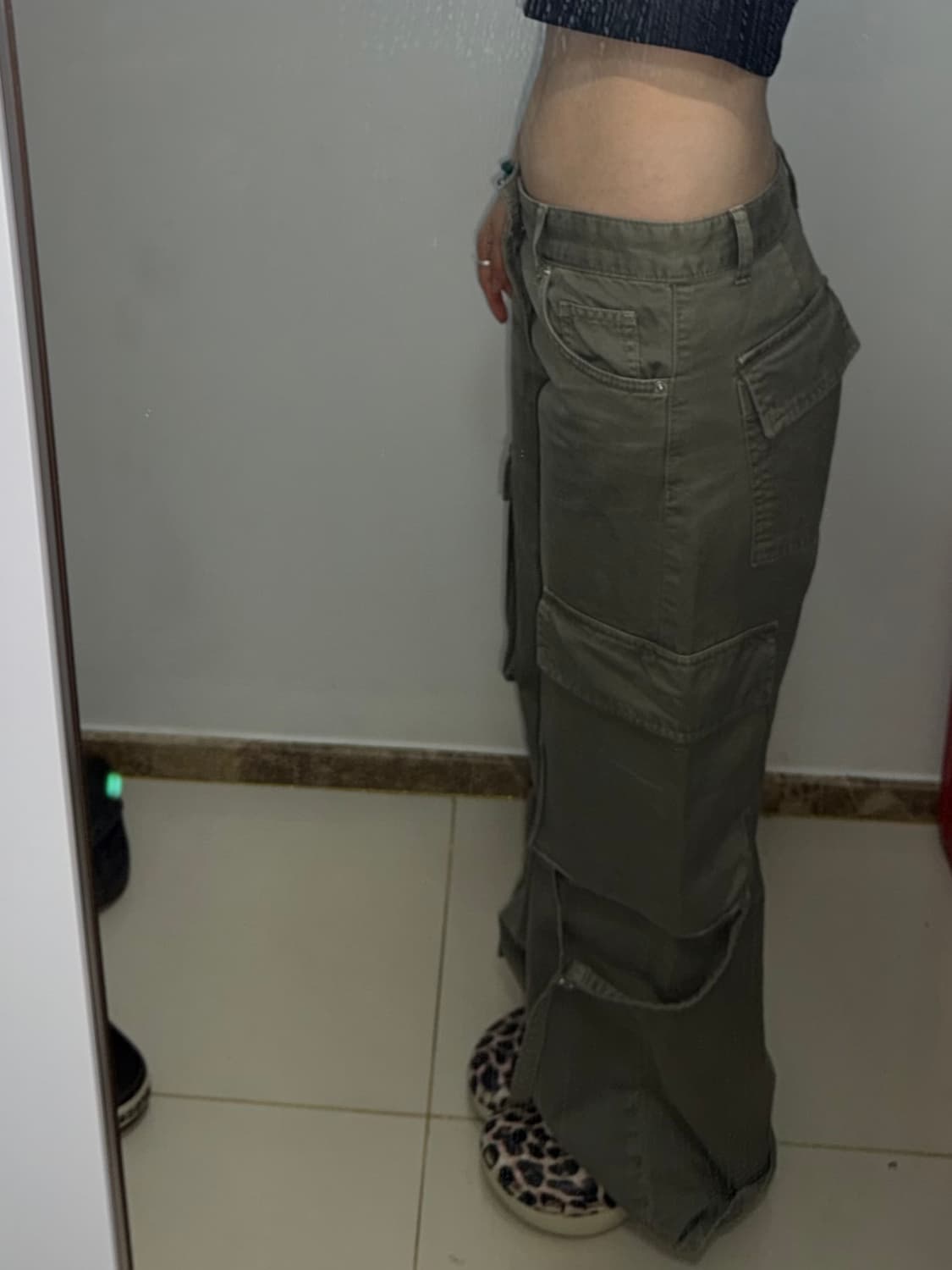 ZARA 카고팬츠 카키 상품이미지2