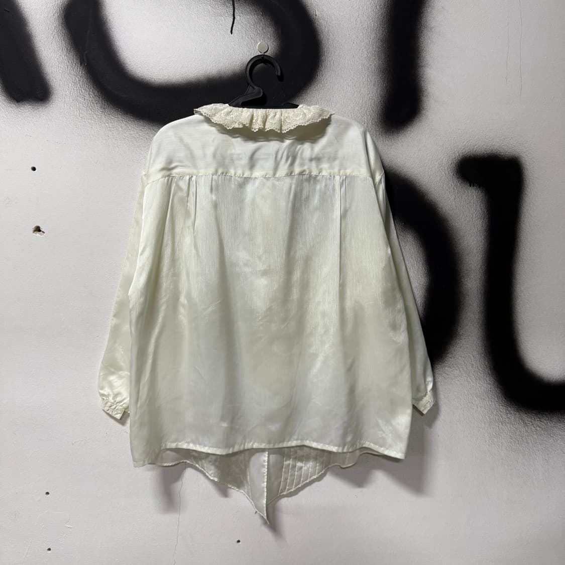 VTG 빈티지 긱시크 화이트 새틴 프릴 핀턱 레이스 셔츠 상품이미지2