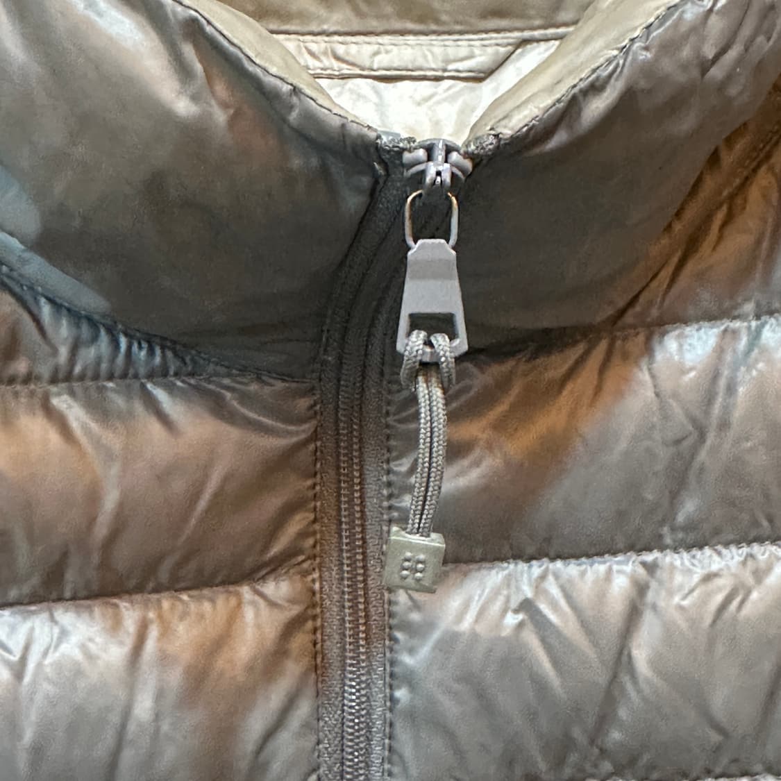 유니클로 다운 후디 경량 패딩 상품이미지4