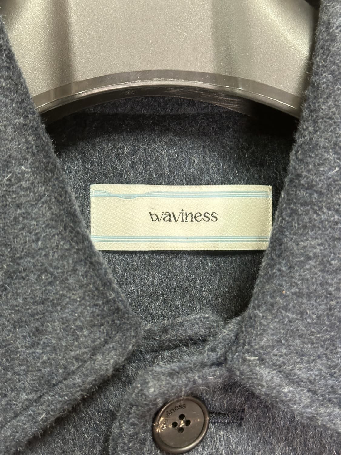 (1) 웨이비니스 시그니처 라인 울 크롭 자켓 네이비 상품이미지2