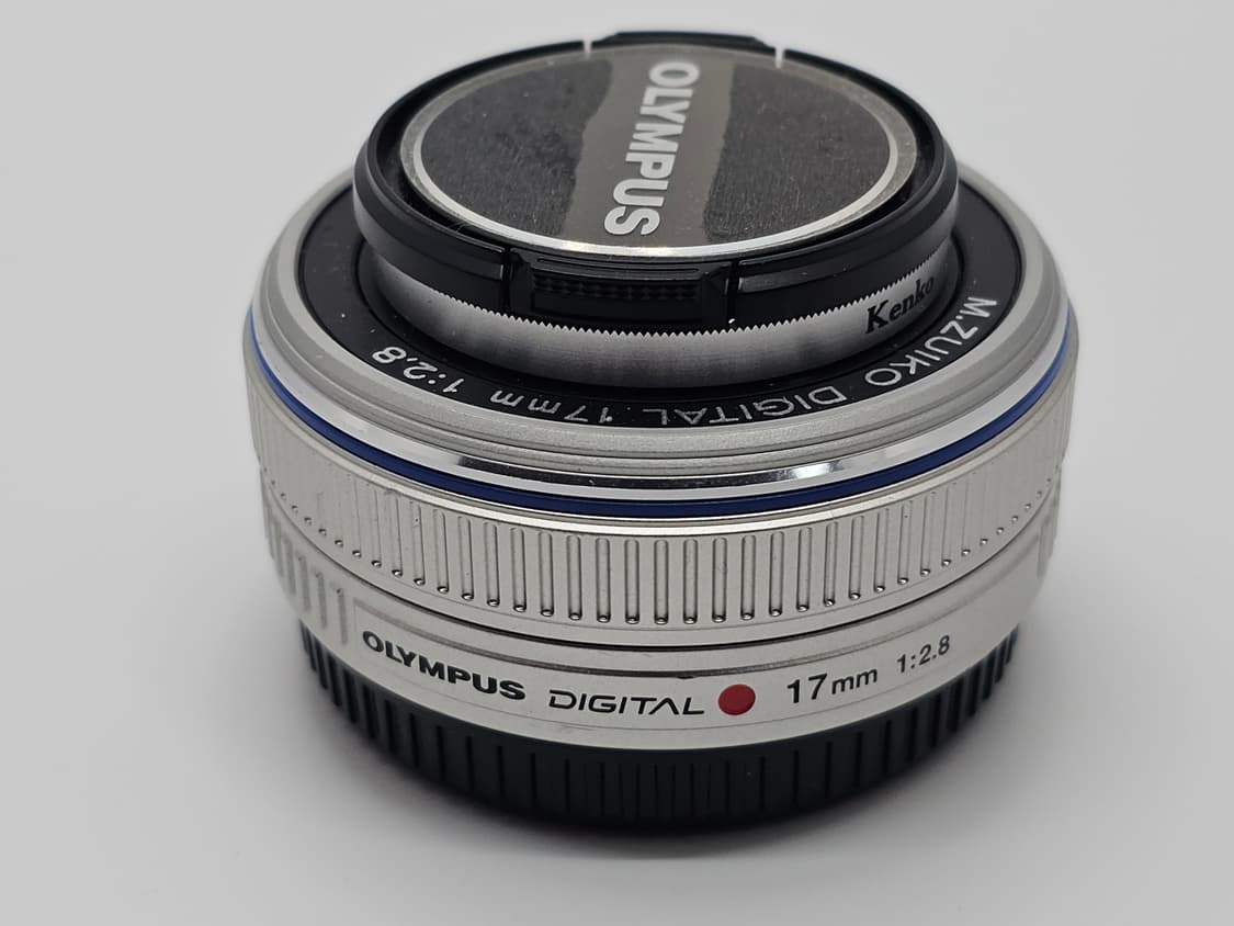 올림푸스 M.ZUIKO DIGITAL 17mm 1:2.8 렌즈 상품이미지4