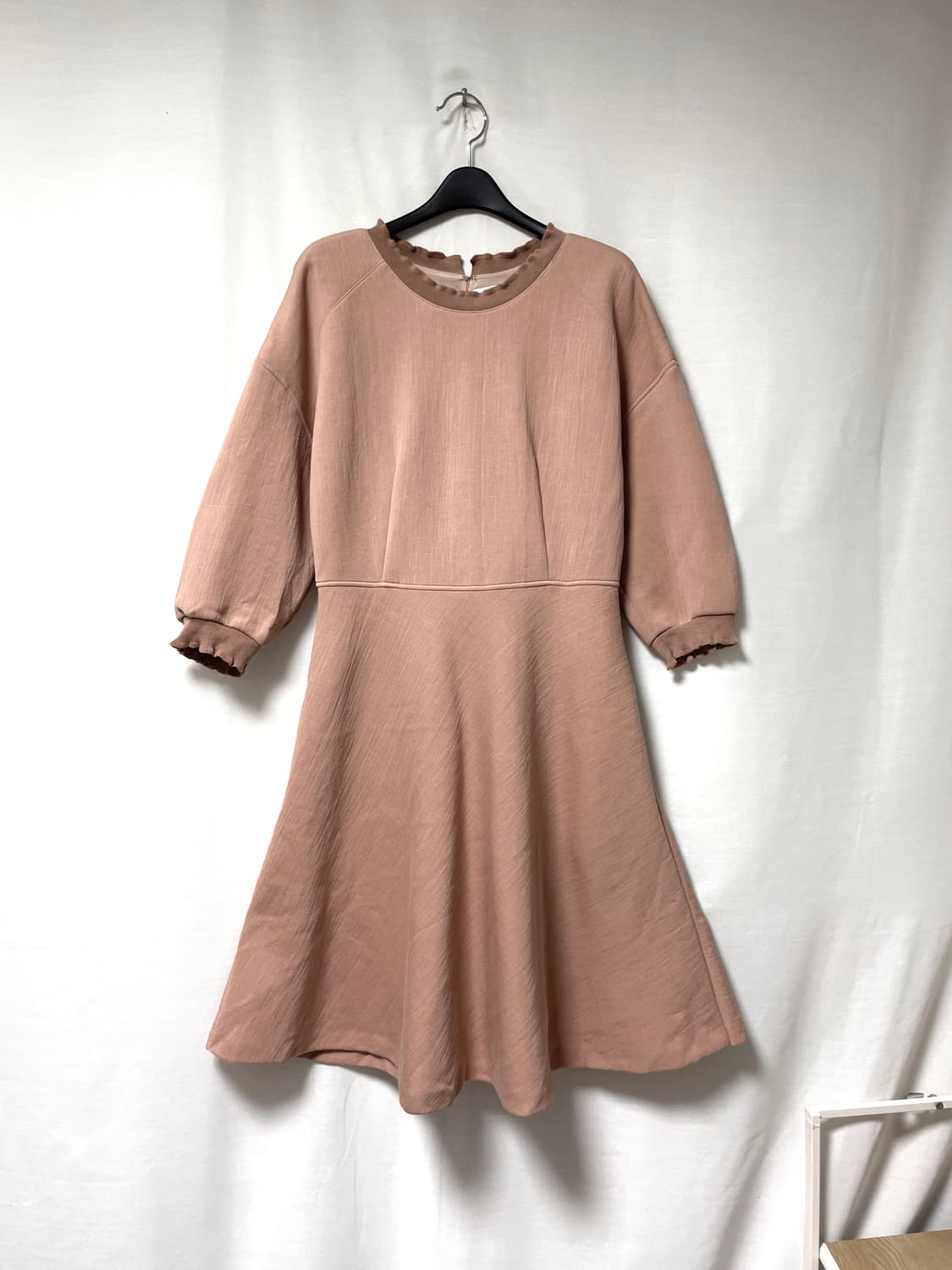 이태리 원단) 여성 한섬 마인 프릴 배색 7부소매 a라인 플레어 원피스 상품이미지1