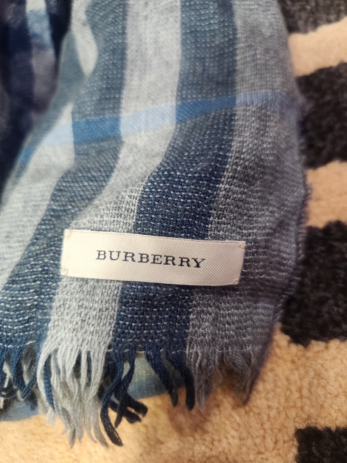 버버리 블루 체크 머플러 상품이미지1