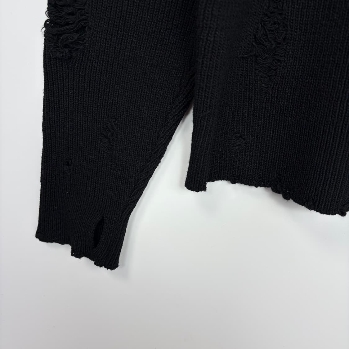 떠그클럽 베를린 디스트로이드 패치 니트 티셔츠 상품이미지6