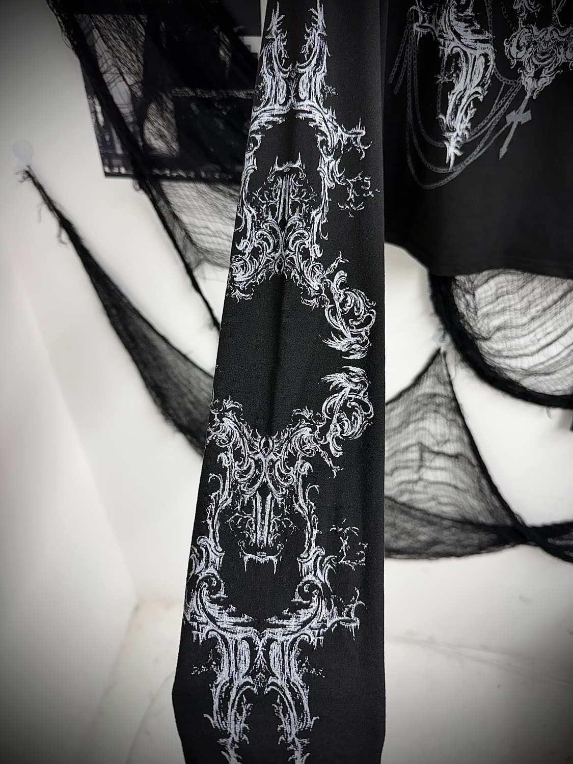 Gothic printing longsleeve 상품이미지5