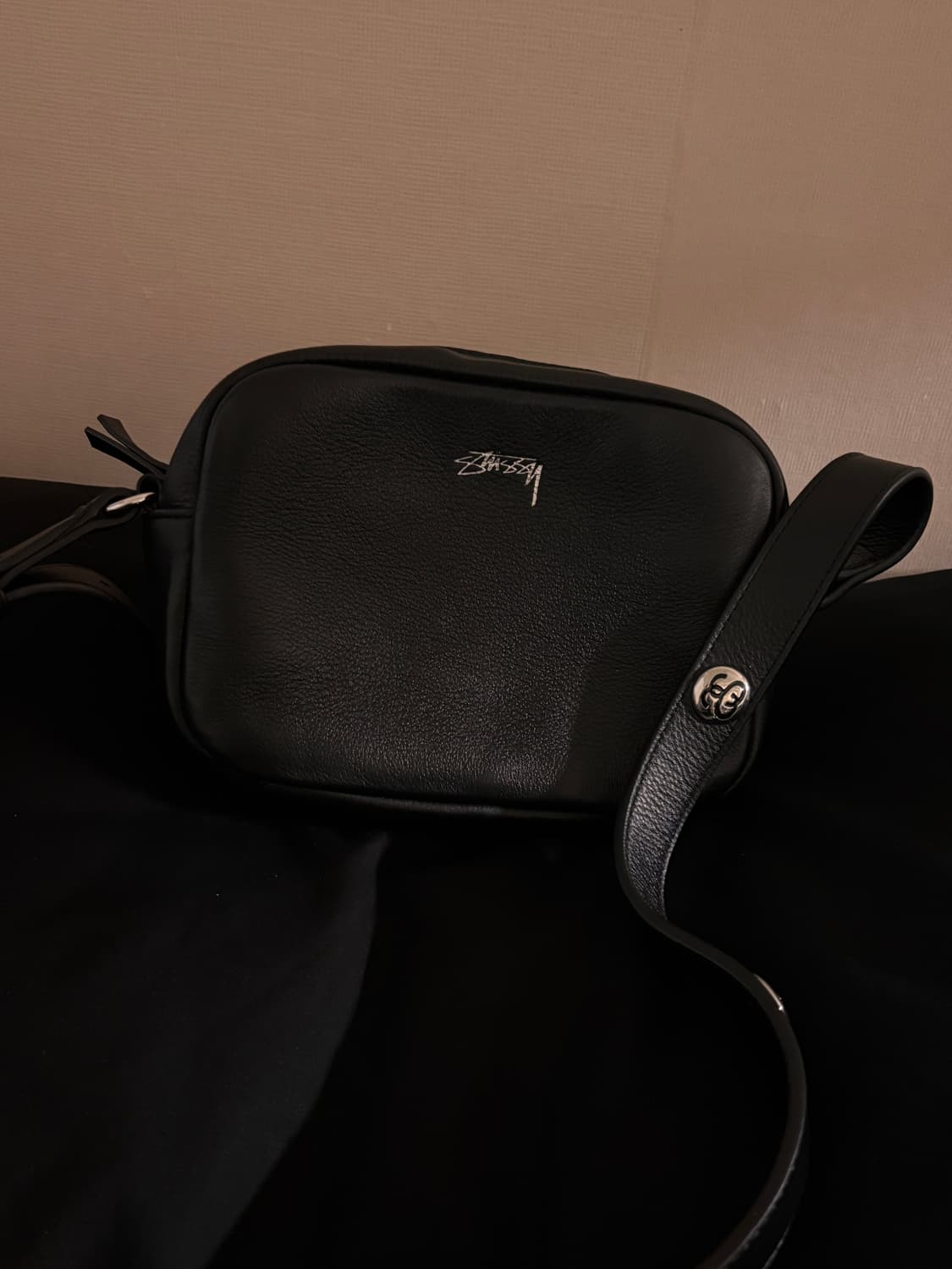 스투시 단종 가방 링크 레더 사이드 파우치 상품이미지1