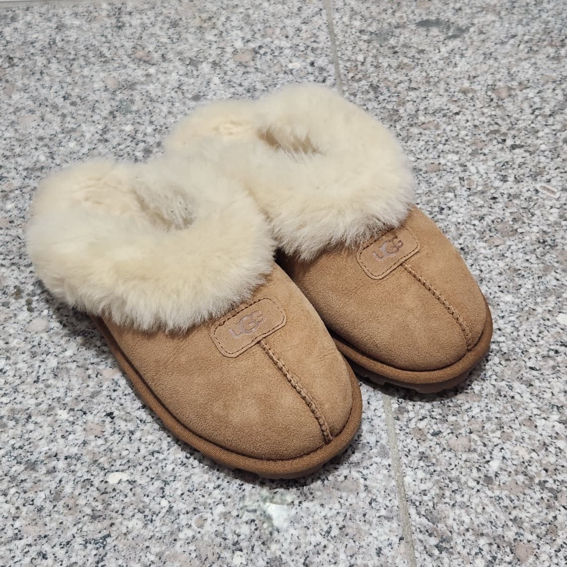 미국 어그 슬리퍼 코케트 (체스넛) 250 상품이미지3