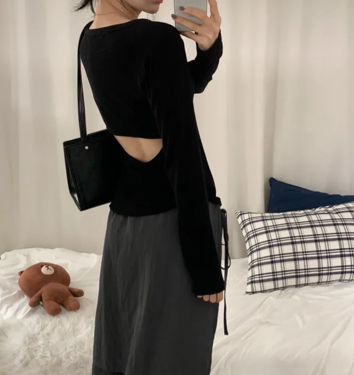 브이넥 뒷트임 롱슬리브 상품이미지1