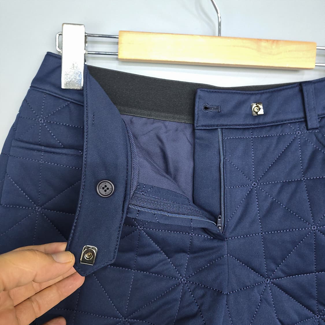 볼빅(Volvik) 퀼팅 골프 패딩숏팬츠 67 상품이미지3