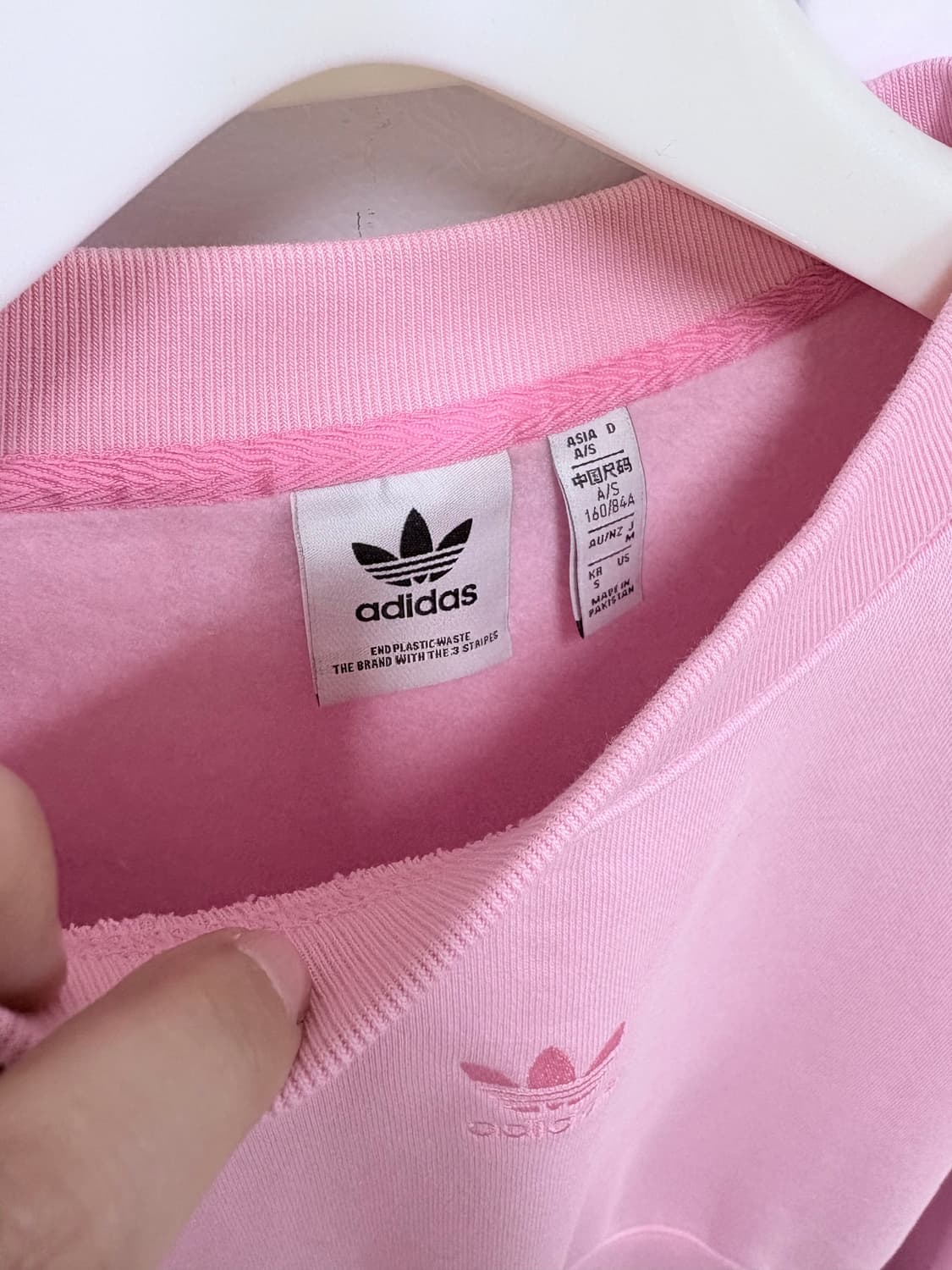 아디다스 크롭 맨투맨 상품이미지3