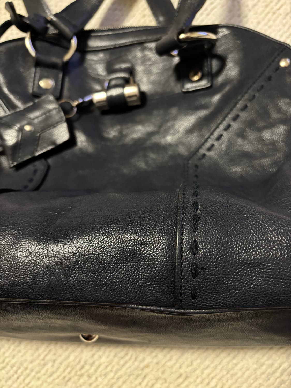 입생로랑 YSL 뮤즈백 네이비 m사이즈 상품이미지6