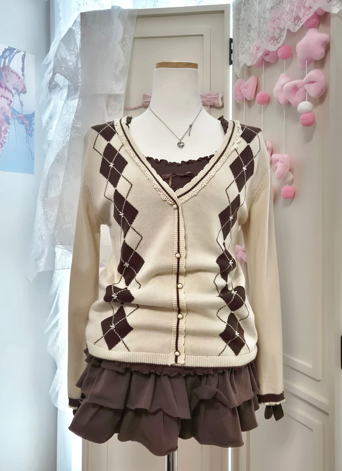 Axes femme 엑시즈팜 라떼갸루 아가일 가디건 니트 상품이미지1