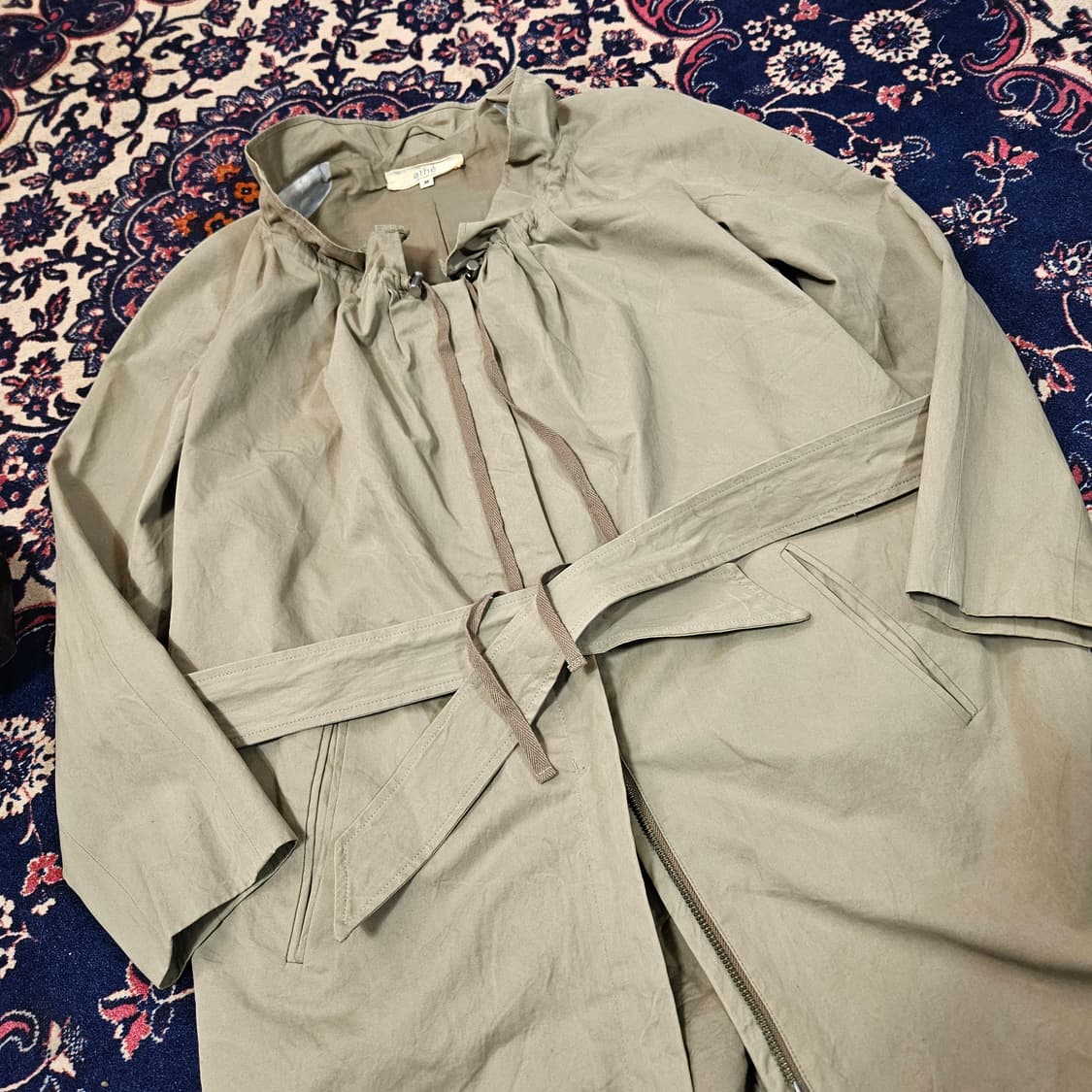 빈티지-아떼바네사브루노 셔링 스트렙 벨티드 하프 야상 자켓 상품이미지5