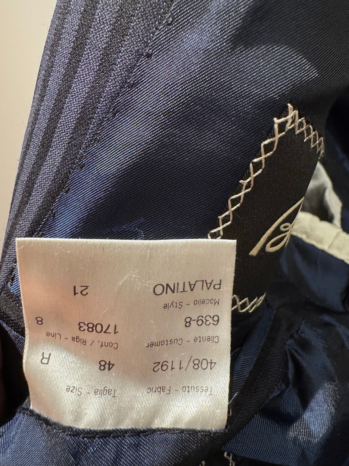 브리오니(Brioni) 네이비 수트 상품이미지4