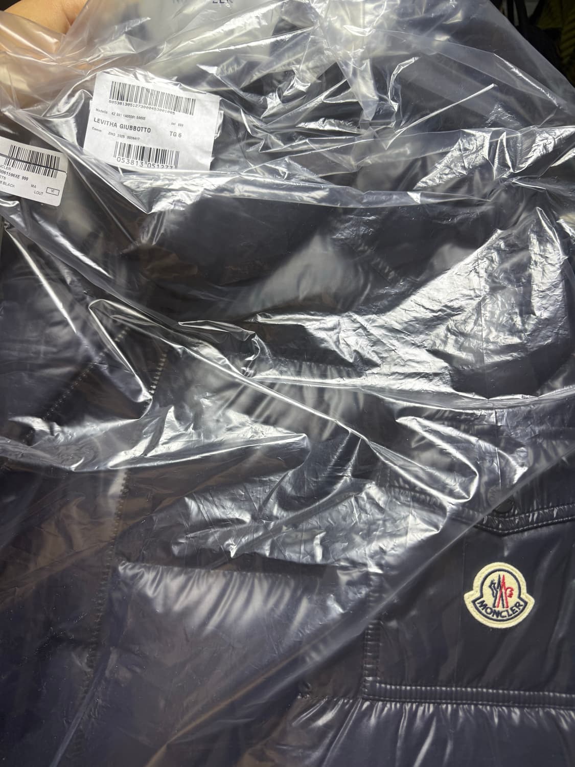 몽클레어 레비타 패딩 6사이즈 상품이미지2