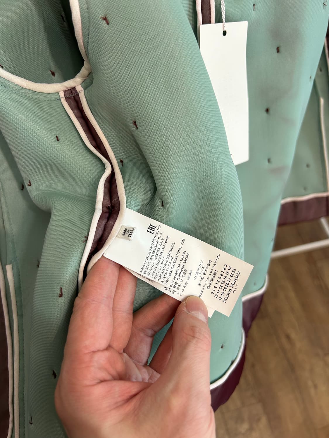 마르지엘라 컬렉션 소장용 실크 페인팅 자켓 상품이미지10