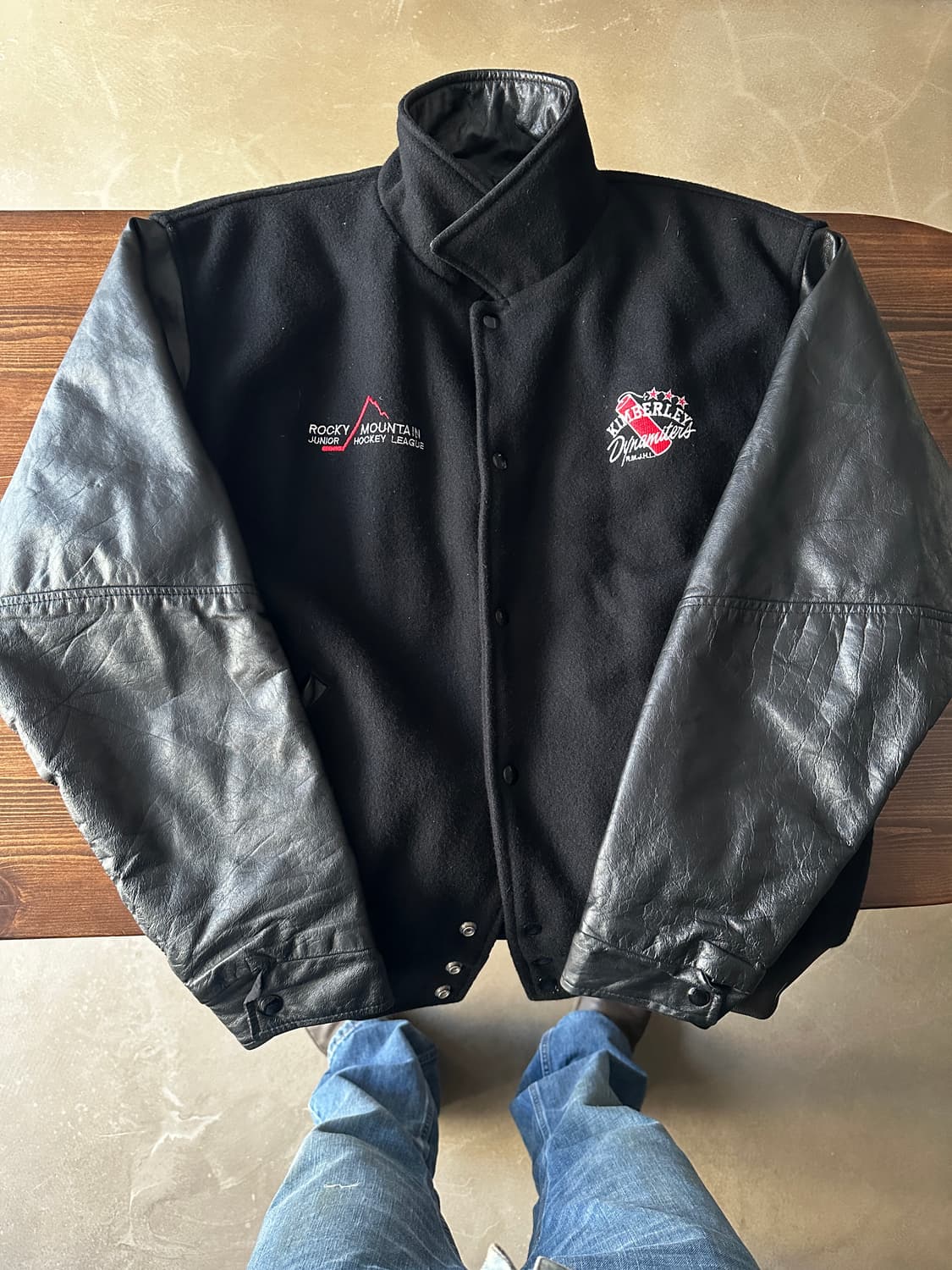 팀 커스텀 레더 슬리브 바시티 자켓  상품이미지1