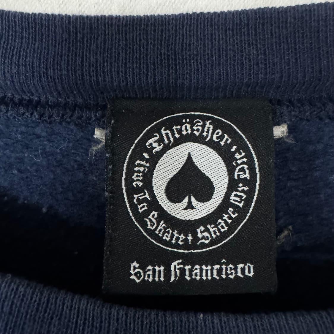 트레셔 아치로고 맨투맨 상품이미지3