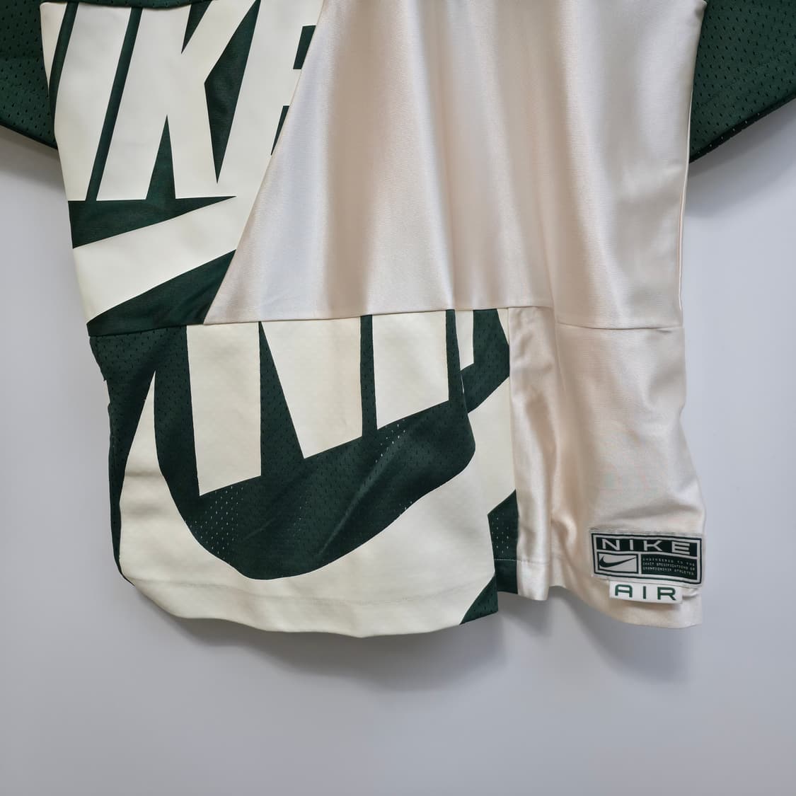 [L] 나이키 AIR 반팔 메쉬 티셔츠 그린/화이트 상품이미지3