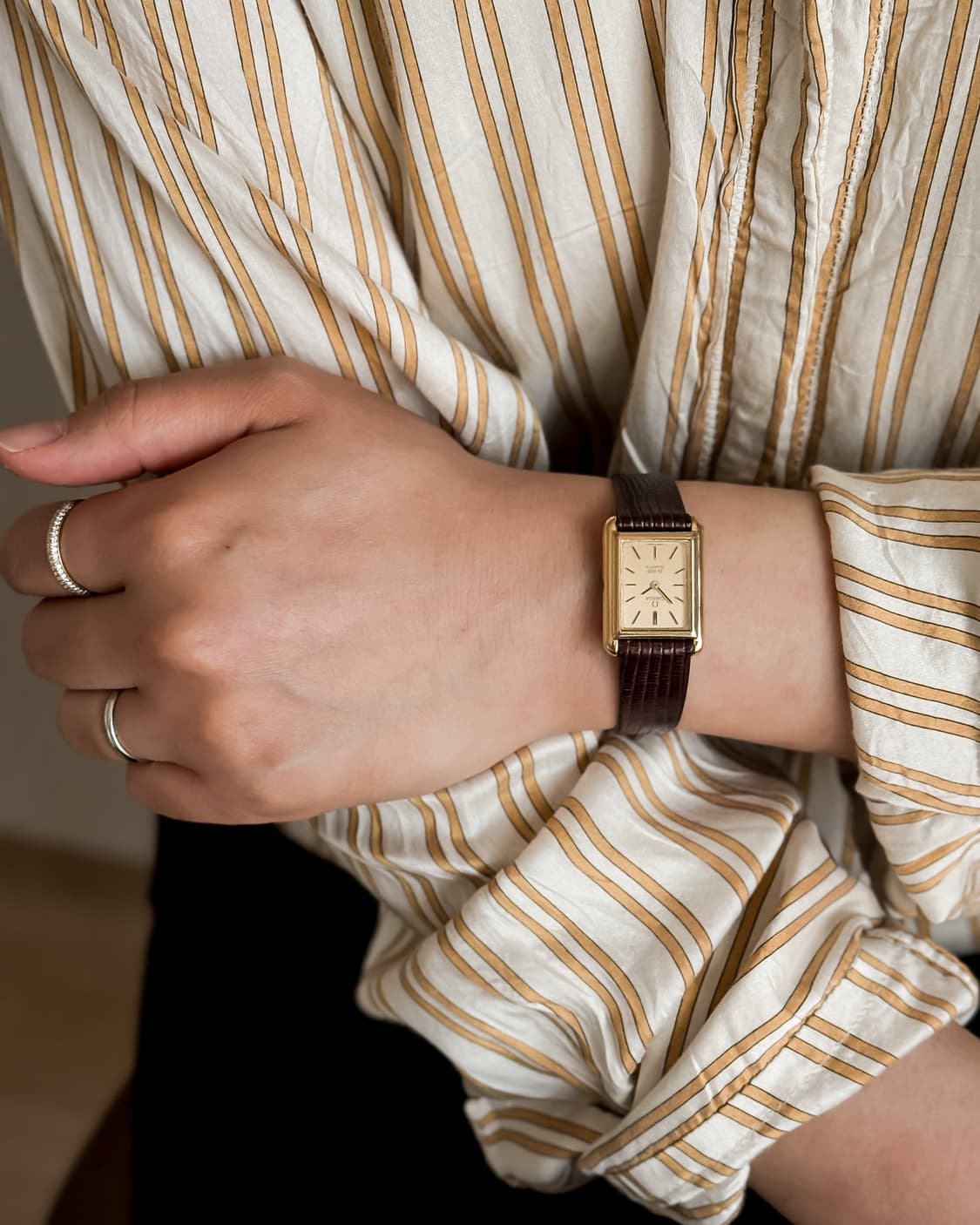 오메가 드빌 스퀘어 골드 시계 상품이미지4