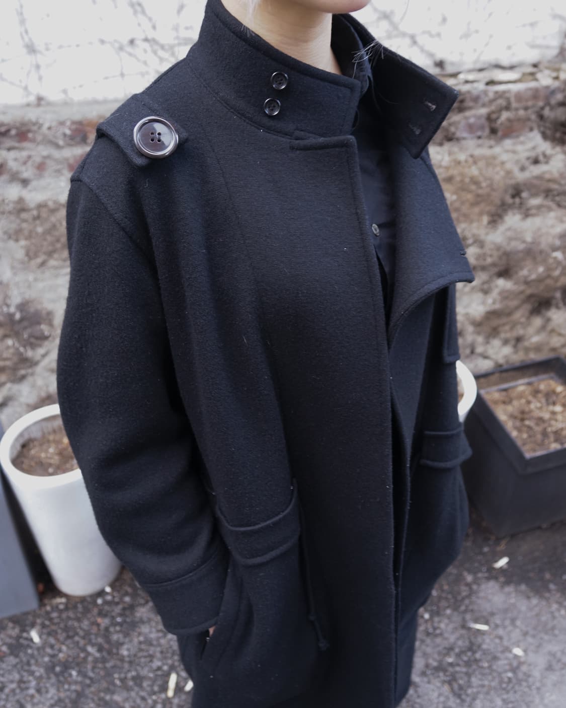 꼼데가르송 숄더 버튼 코트 상품이미지5