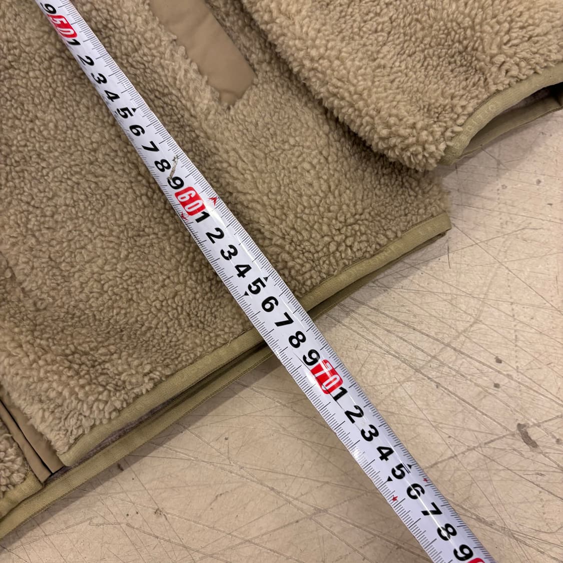 디스커버리 스몰로고 베이지 플리스 집업 상품이미지4