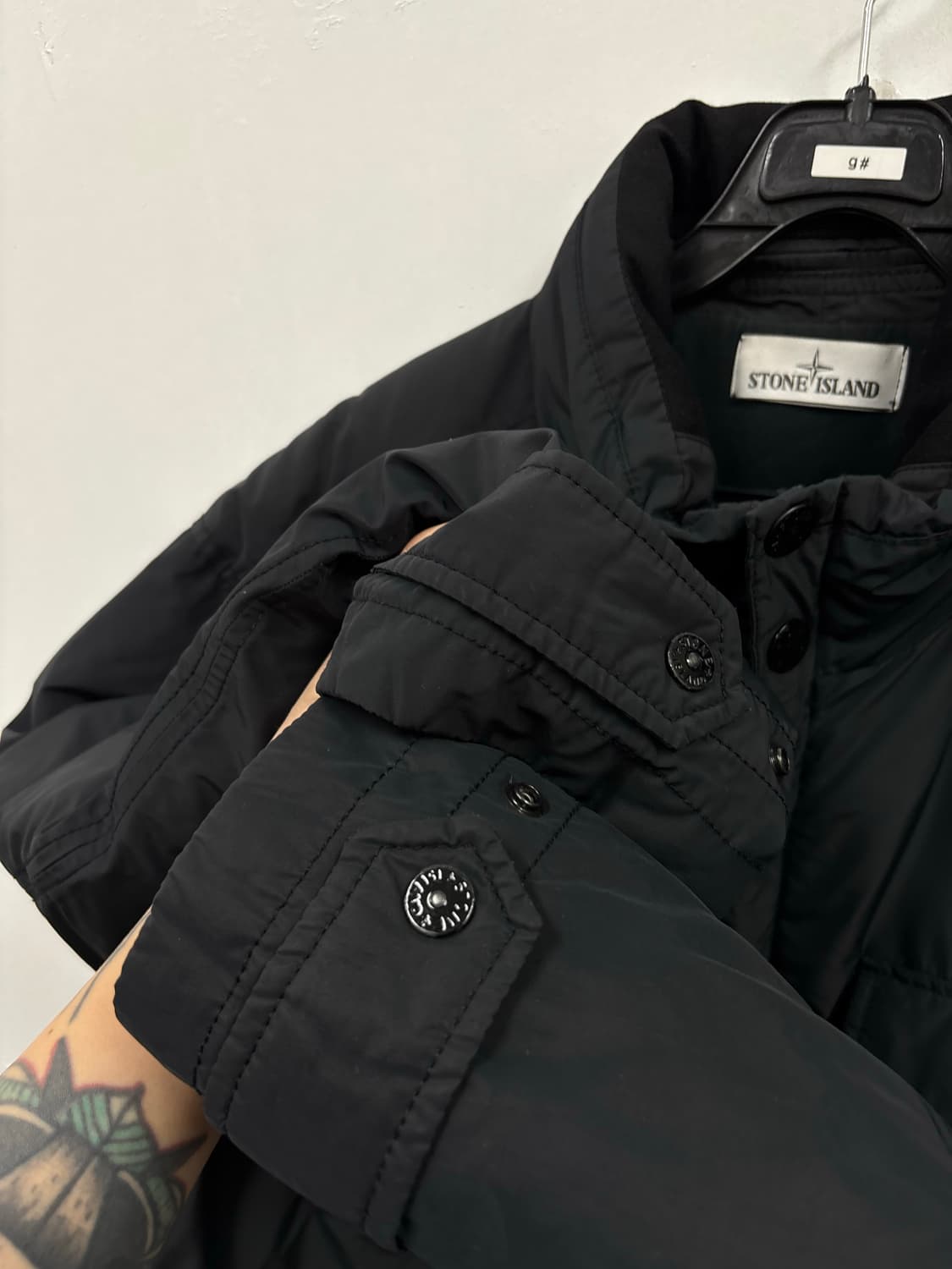 큐알인증) 스톤아일랜드 마이크로랩스 와펜 다운자켓 상품이미지7