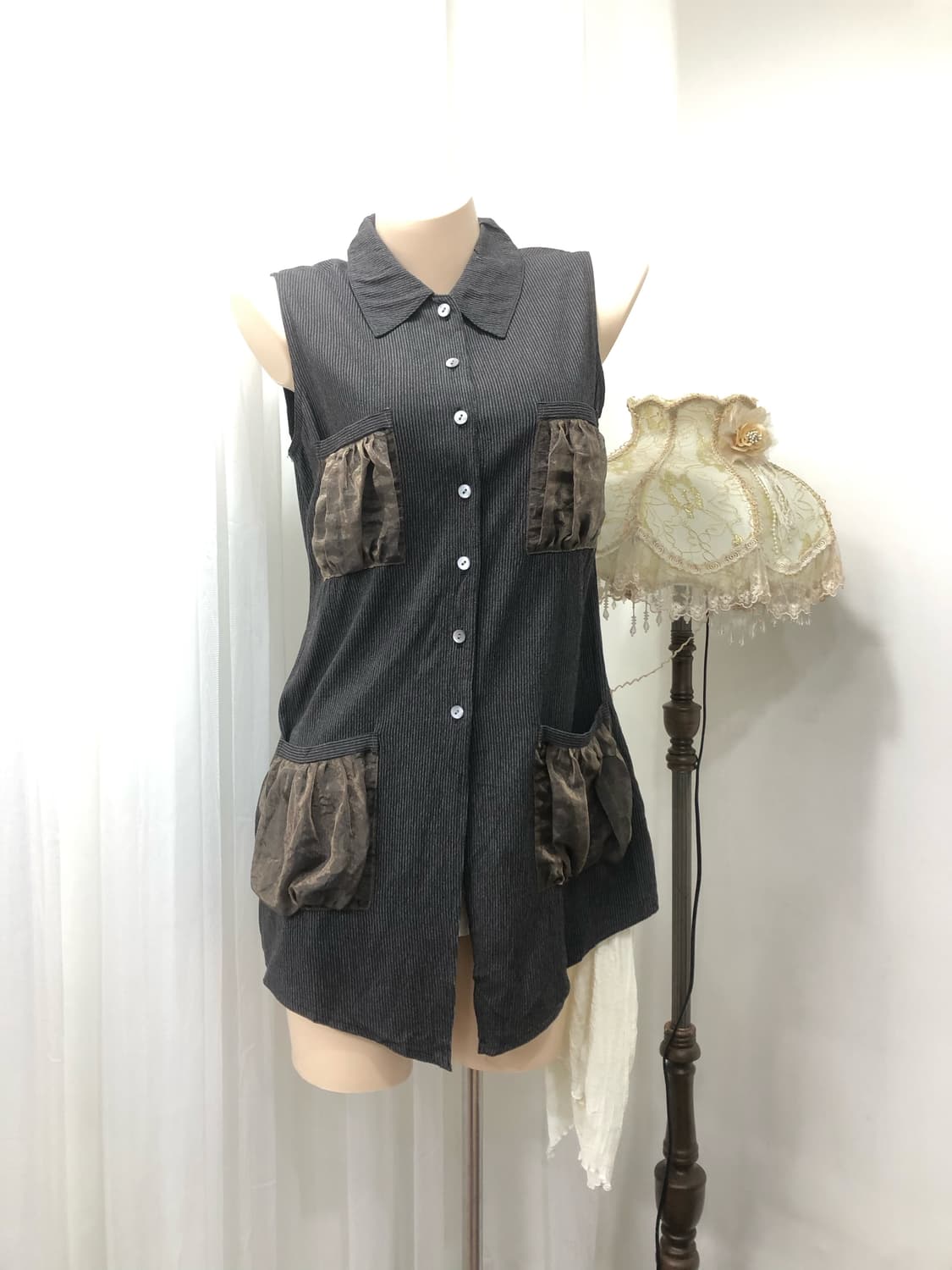 charcoal four big pocket collar vest 상품이미지1