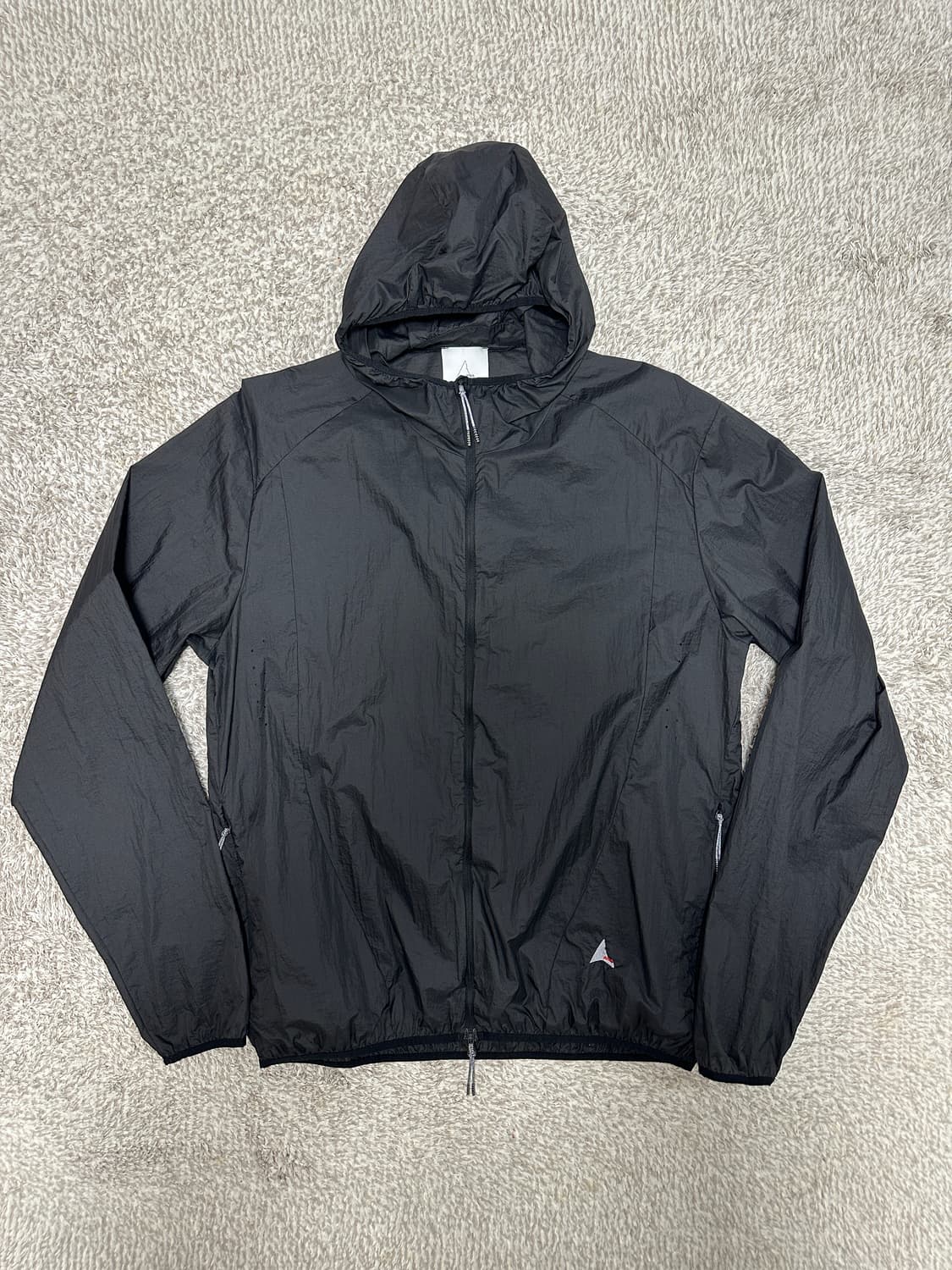 [L] Roa 로아 패커블 윈드 자켓 25SS 블랙 상품이미지1