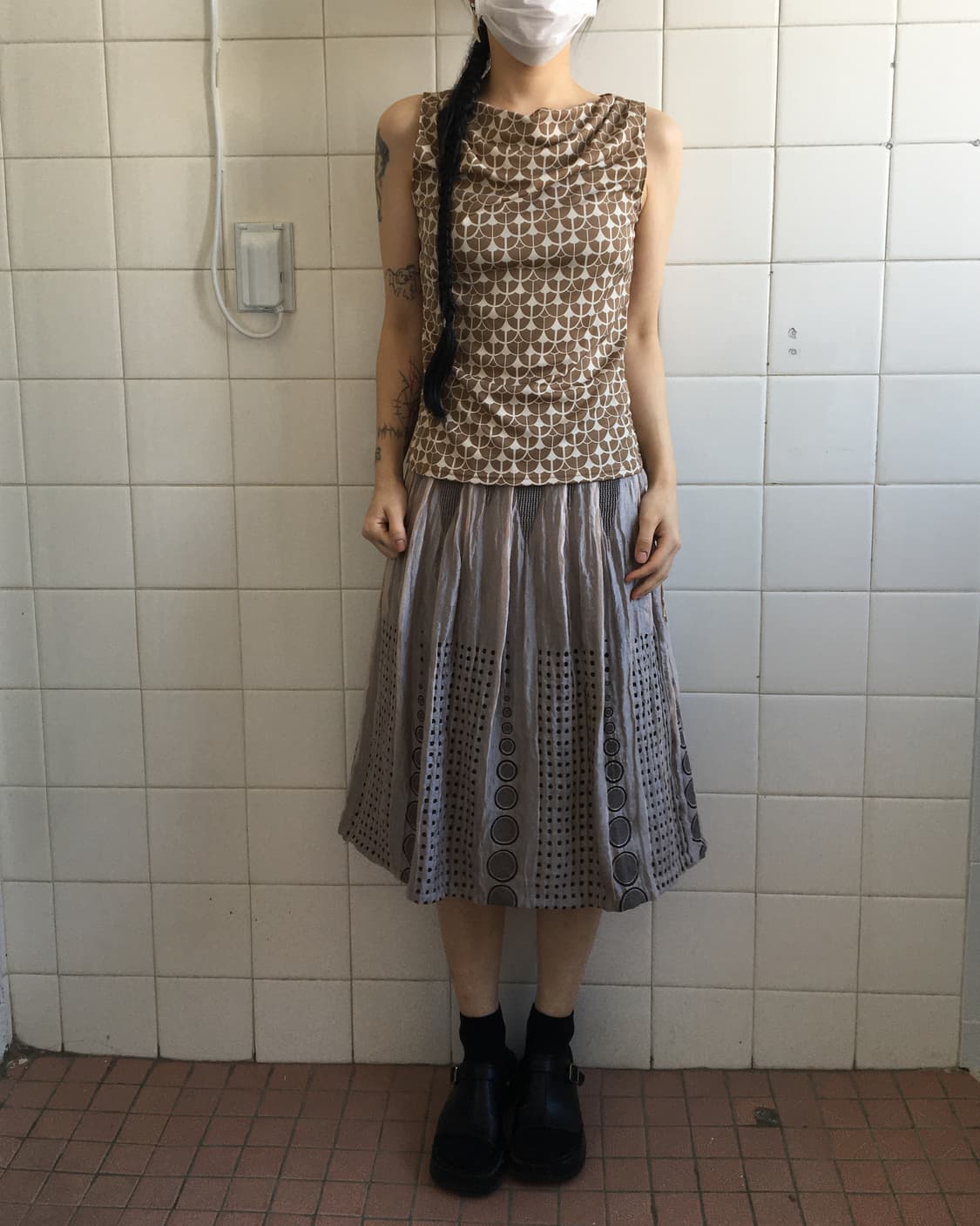 Shirring drape neck pattern sleeveless 상품이미지1