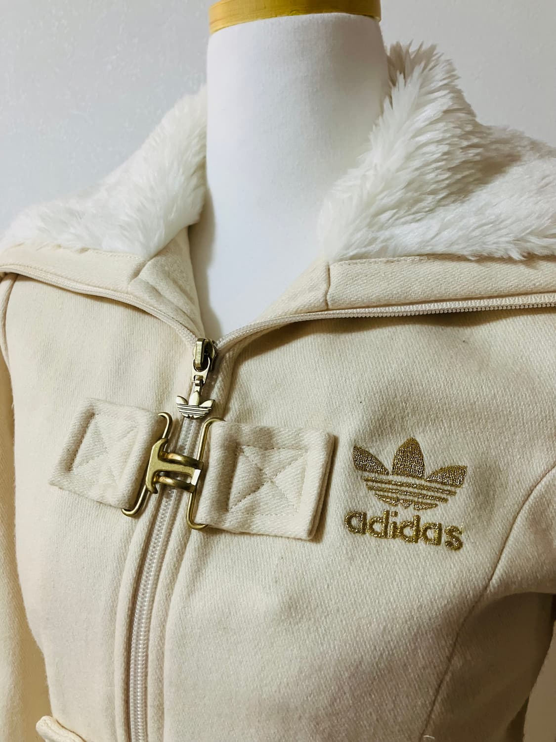 아디다스 오리지널 아이보리 퍼 후드 자켓 오네갸루 y2k 중티다스 상품이미지2