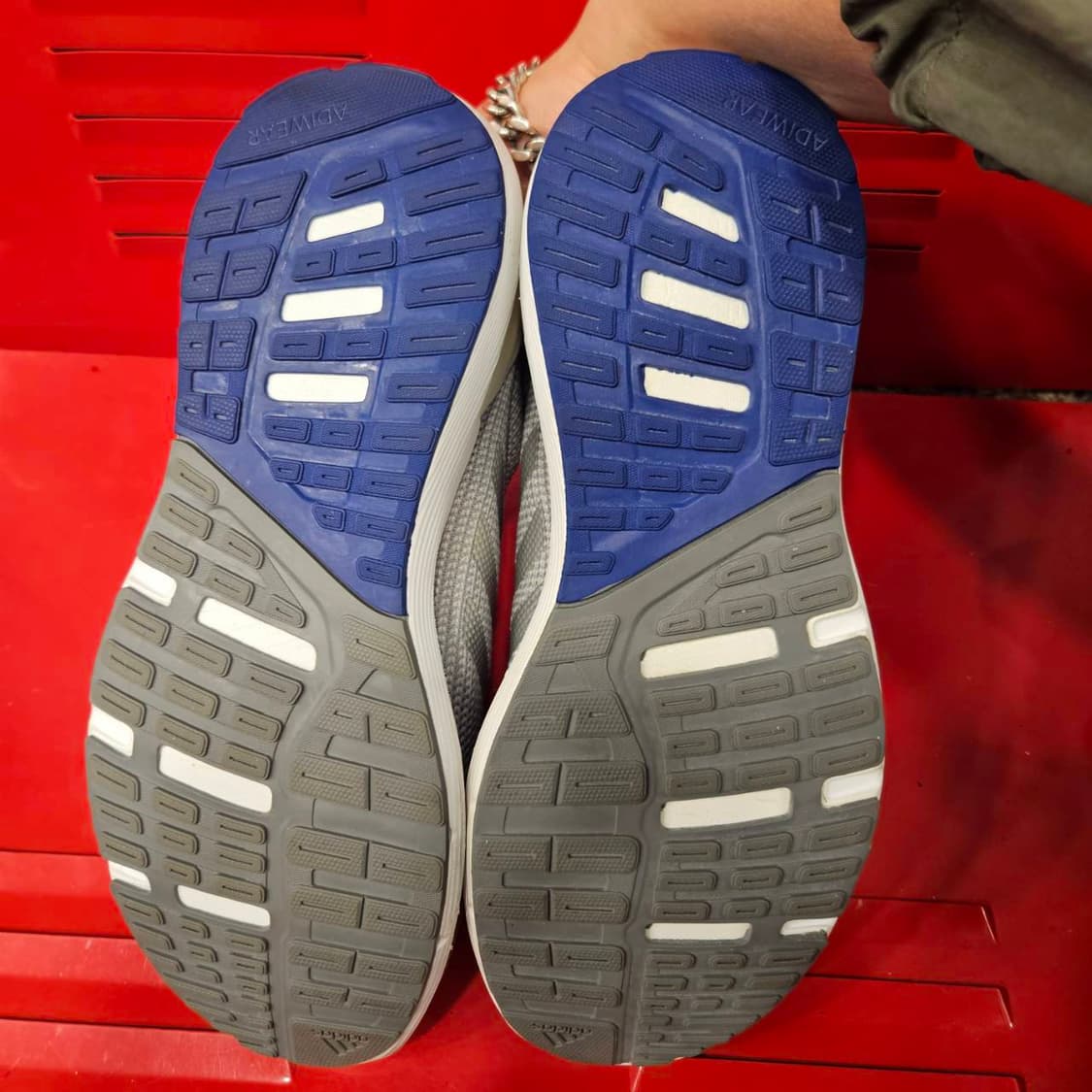아디다스(Adidas) 코스믹 러닝화
250 size 상품이미지6