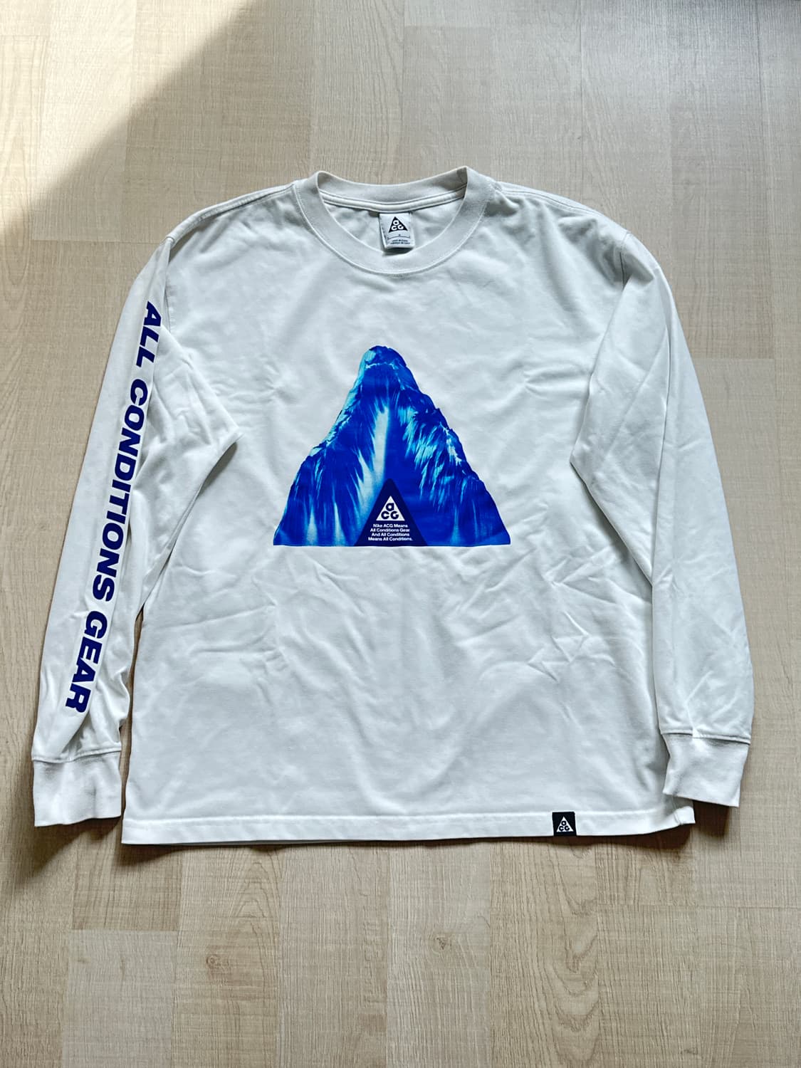 나이키 ACG 긴팔 상품이미지1