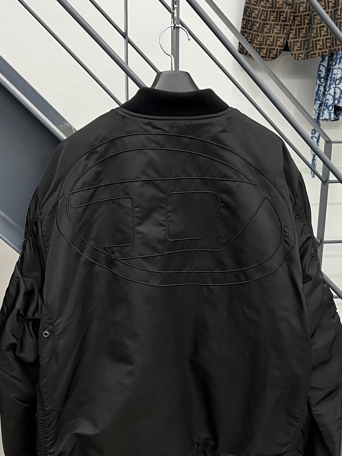 디젤 23FW 마탄 리버시블 봄버 자켓 상품이미지2