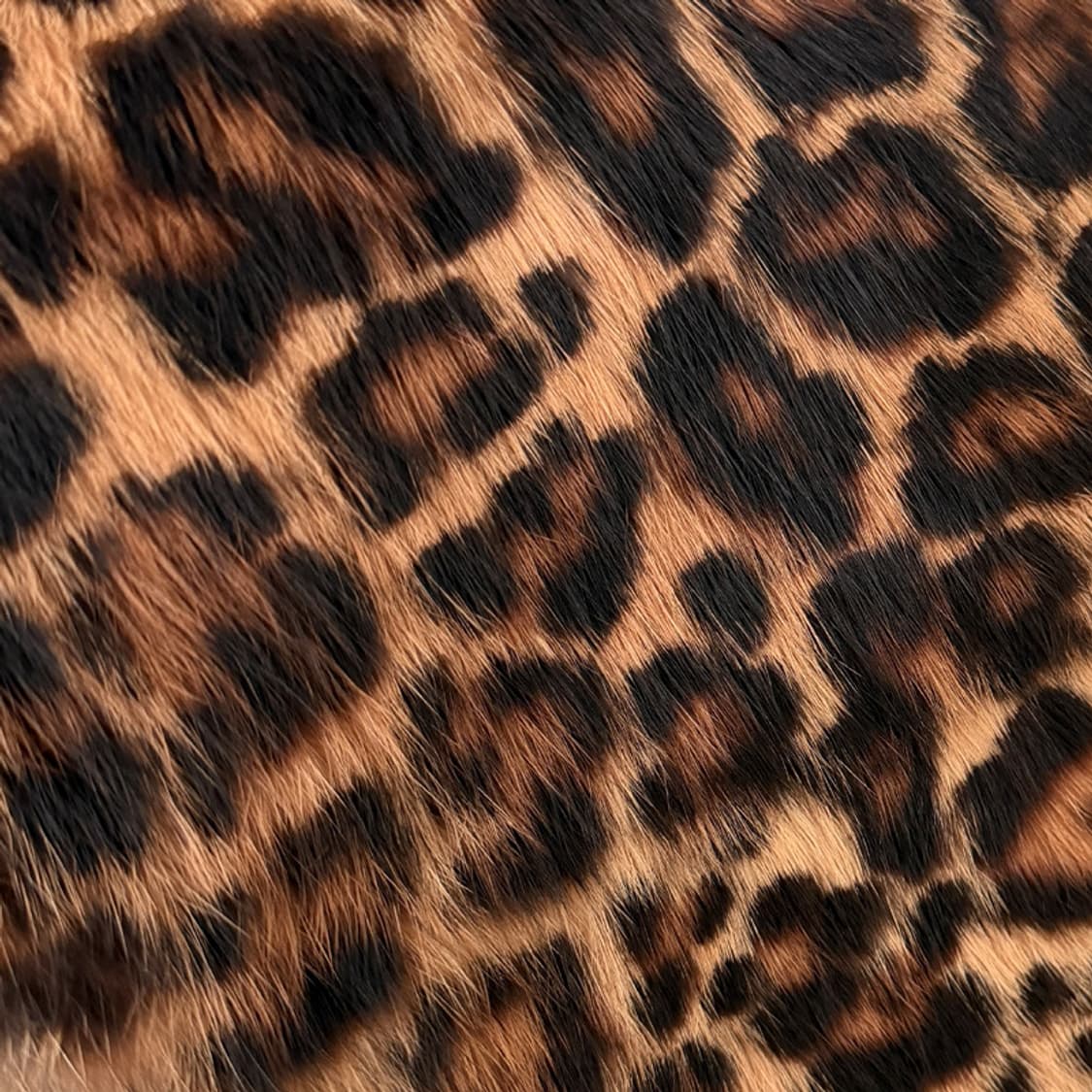 구찌 레오파드 호피 래빗 퍼 실크 머플러 숄 상품이미지10