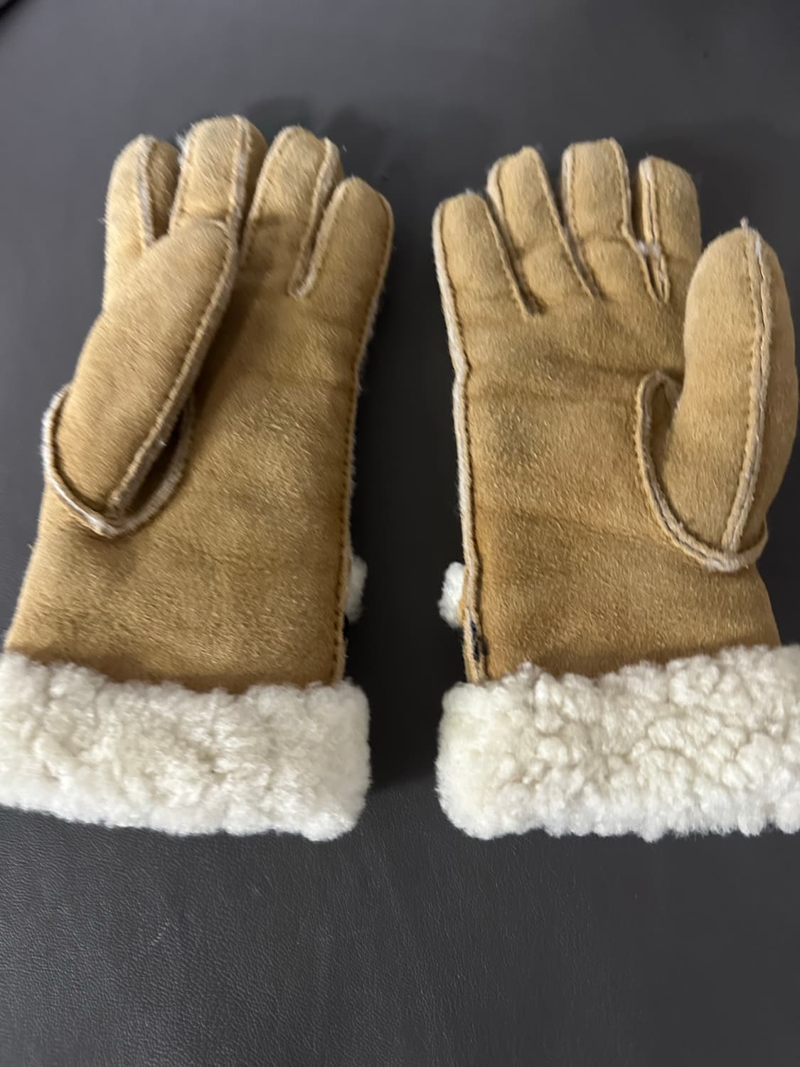 UGG 어크 무스탕 장갑 여성 프리사이즈 상품이미지2