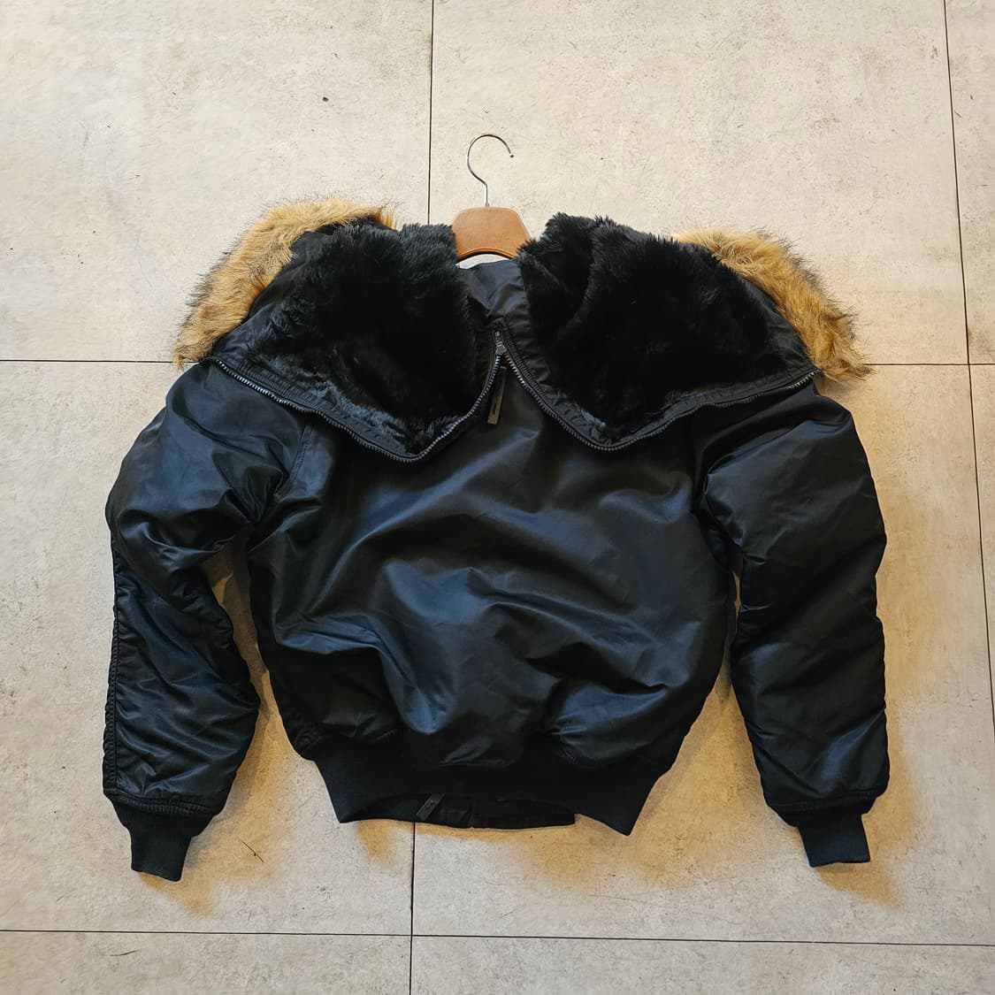 Xs 알파인더스트리 n2b 블랙 새상품급 상품이미지3