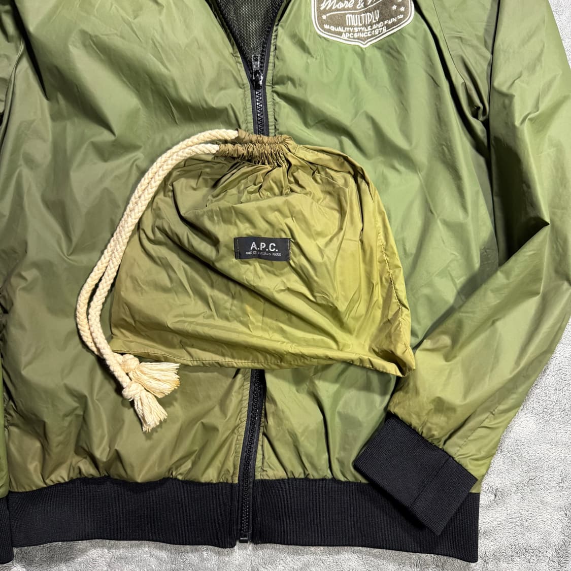 A.P.C. 아페쎄 카키 MA-1 블루종 상품이미지3