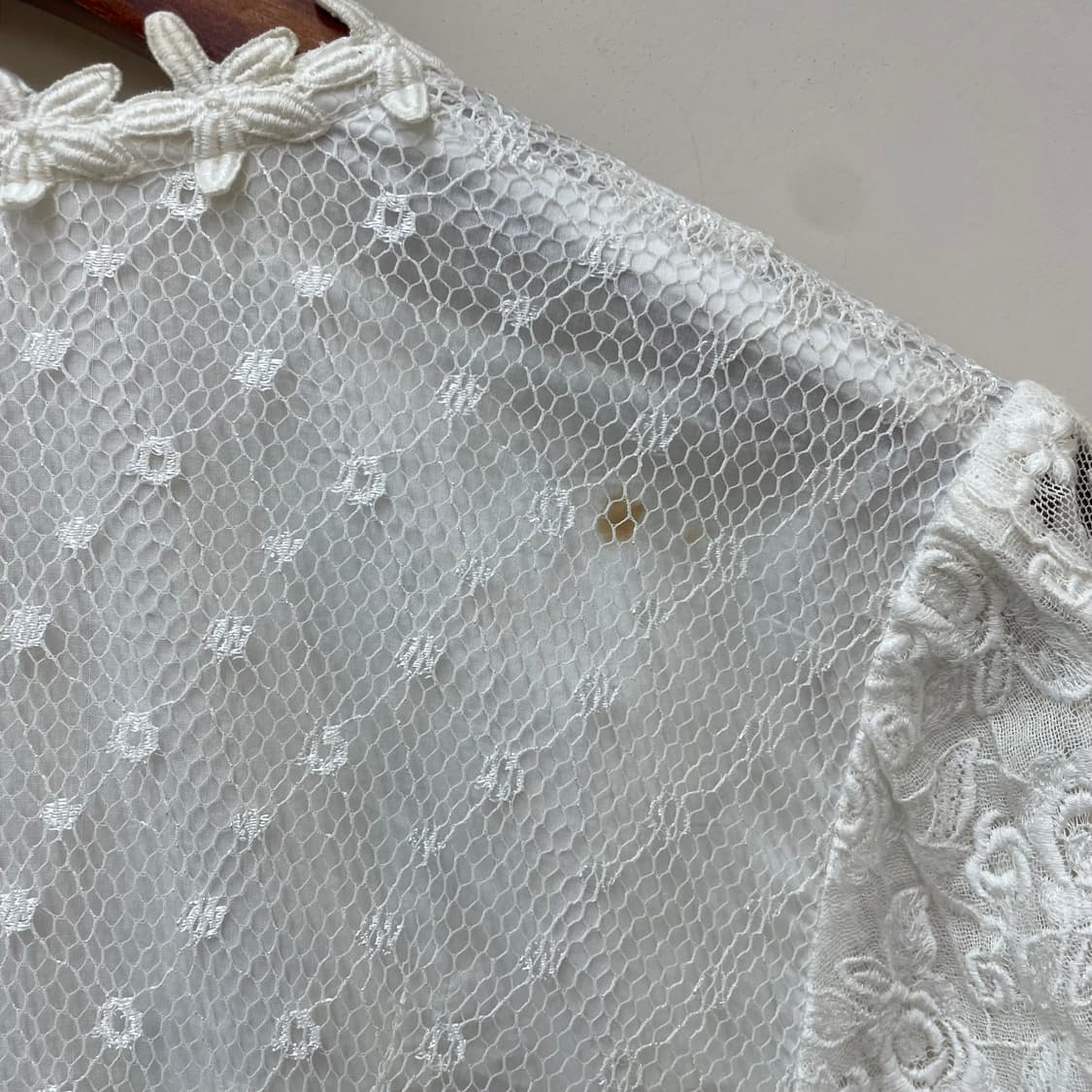 페어리 엔젤 아이보리 플라워 자수 시스루 레이스 가디건 상품이미지5