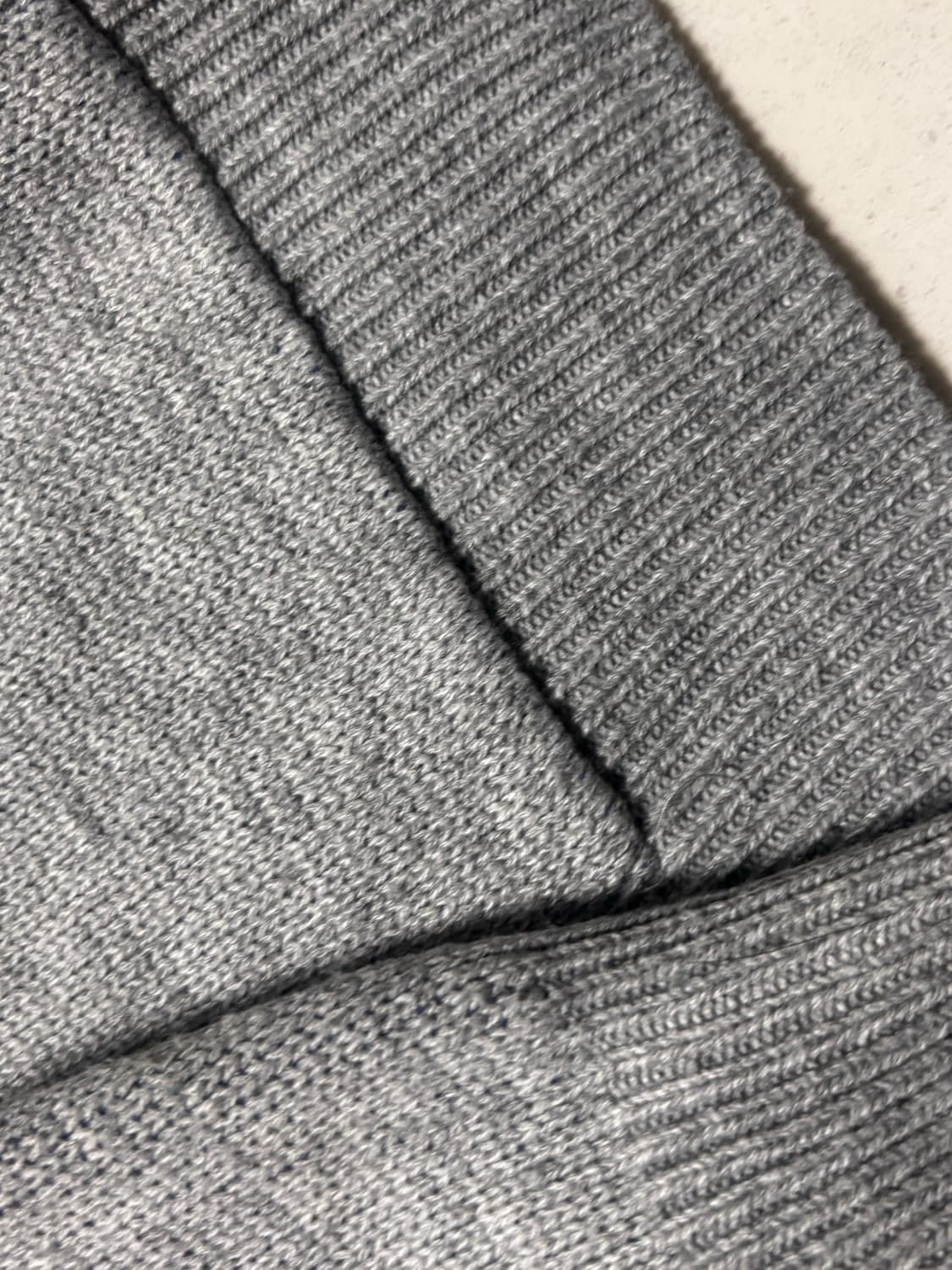 이스트쿤스트 니트  상품이미지3