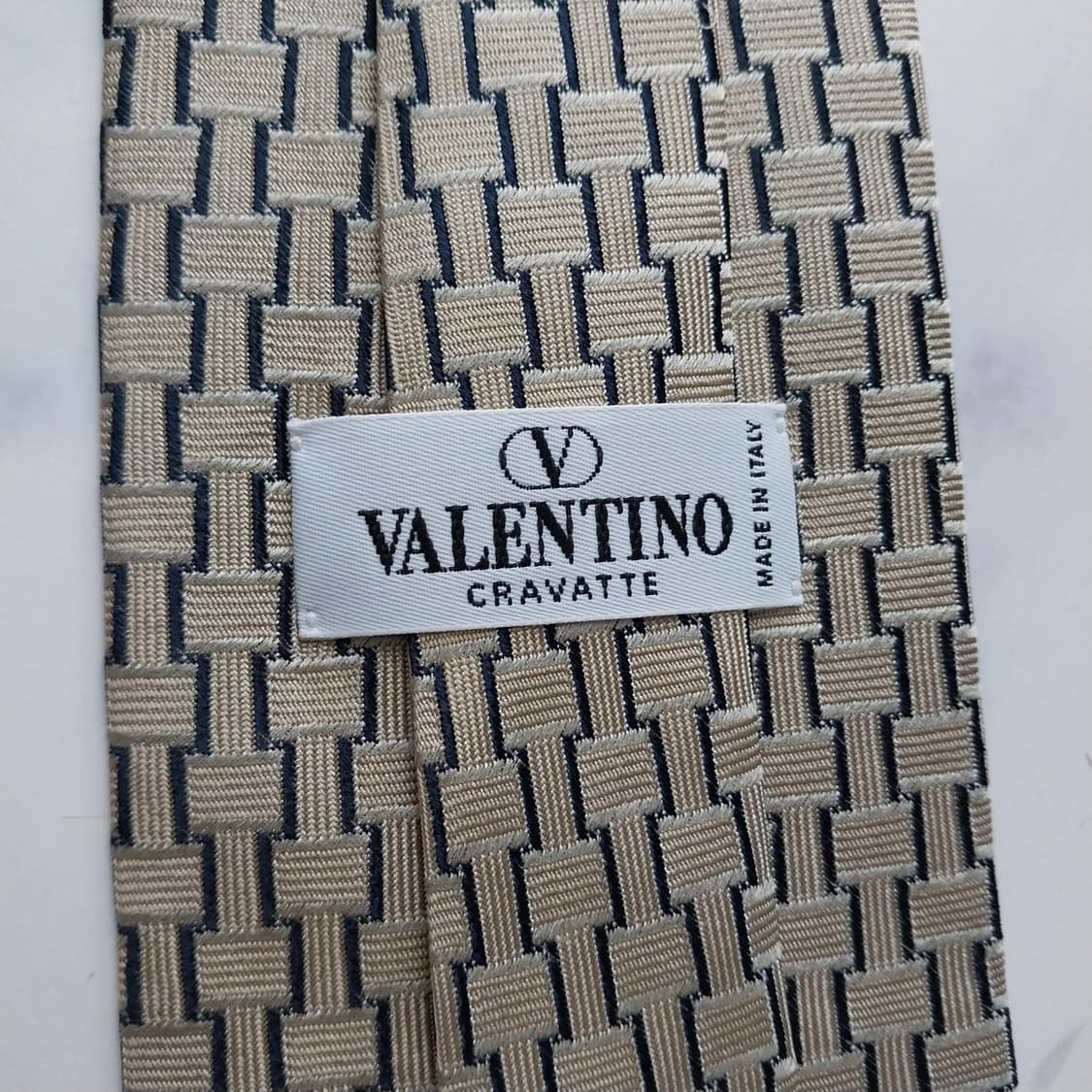발렌티노 넥타이 베이지 자카드 패턴 10cm A~B등급 K2089
 상품이미지8