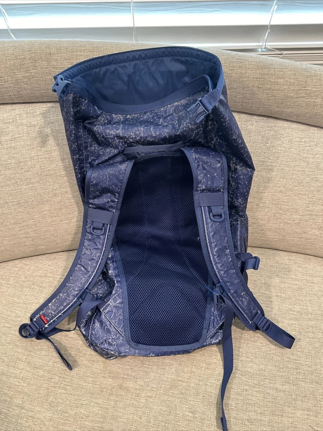 20FW 슈프림 워터프루프 리플렉티브 스페클 백팩 로얄 상품이미지2