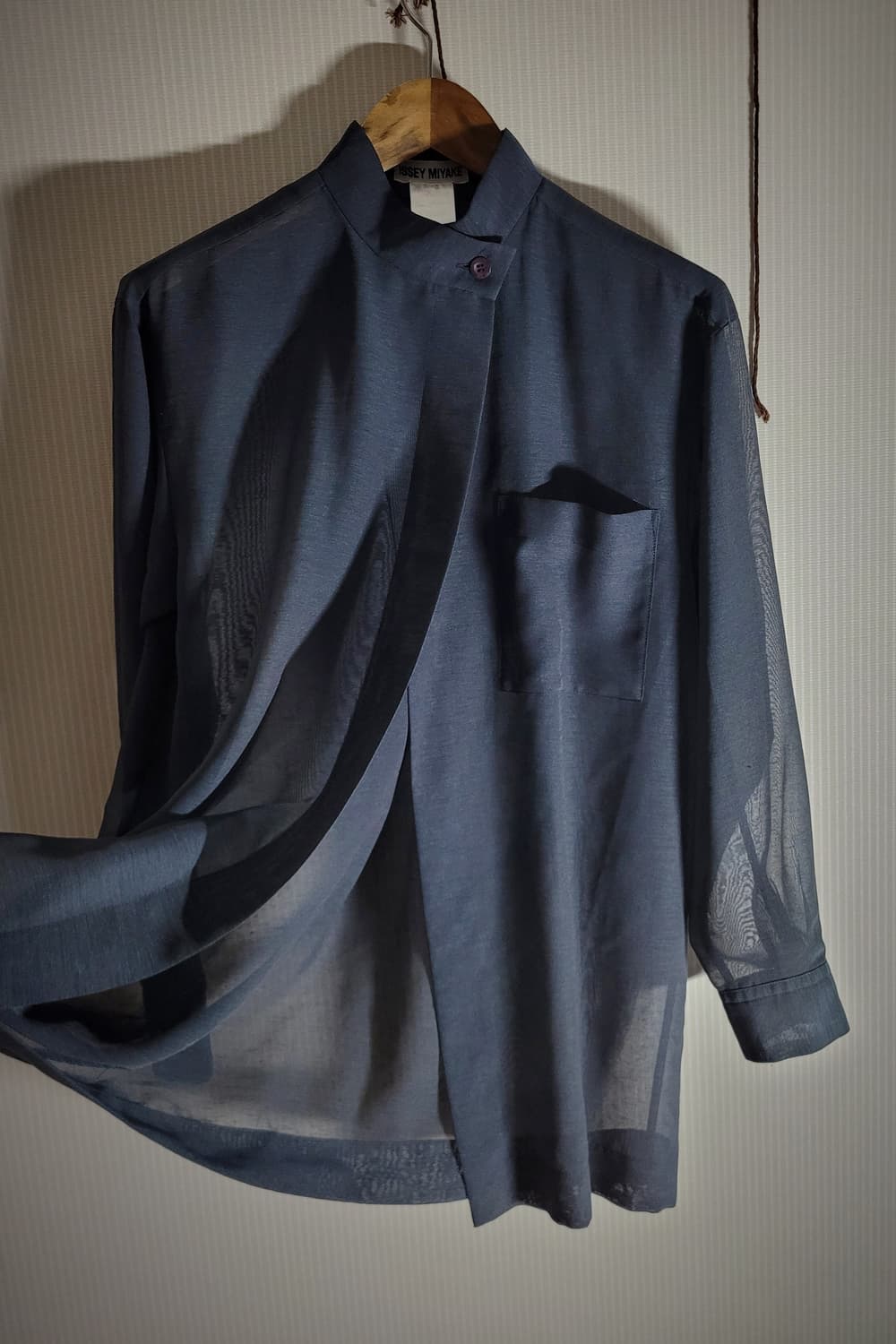 이세이미야케 투 버튼 시스루 셔츠 상품이미지2
