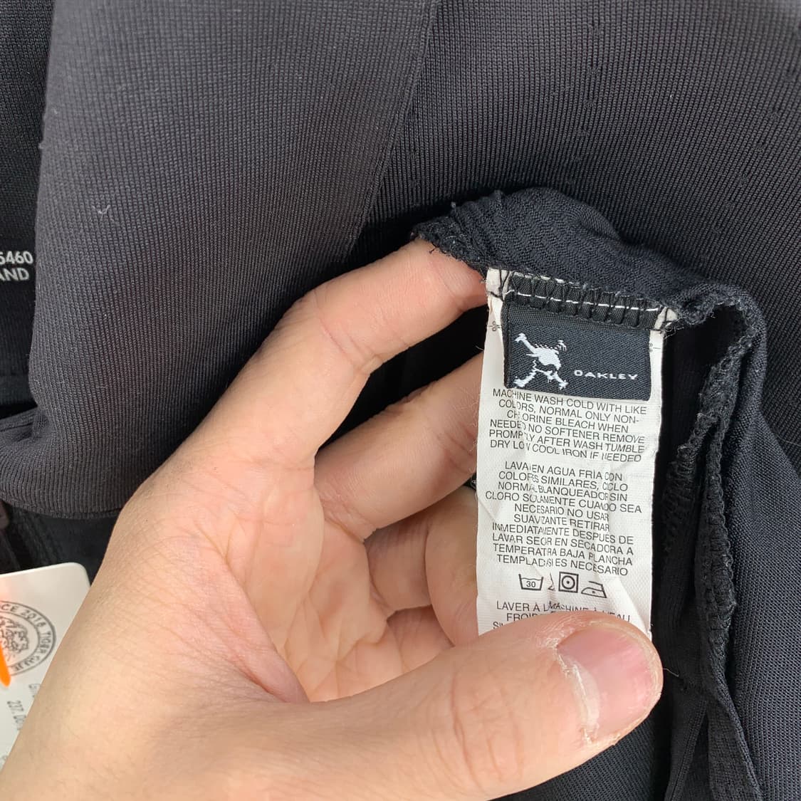 오클리 센터로고 하프집업 카라티 상품이미지6