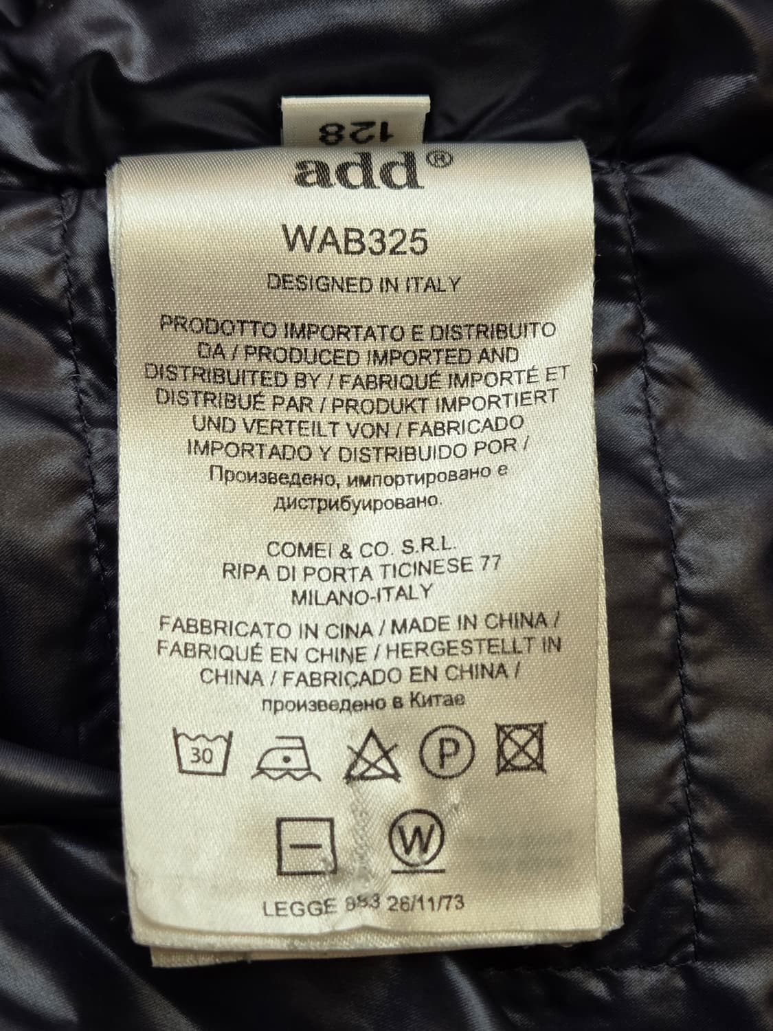 ADD 주니어 롱패딩 네이비 색상입니다. 사이즈는 130(8Y)입니다.  상품이미지8