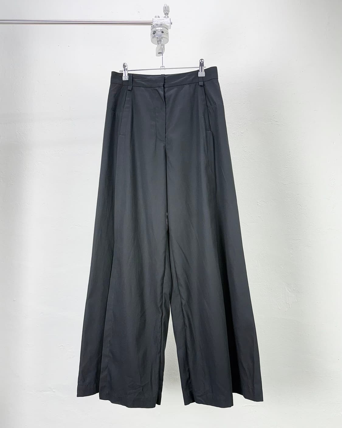 네헤라 블랙 컷팅 콤비 와이드 퀼로트 팬츠 상품이미지1